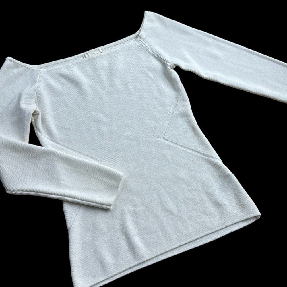 HM white form fitting square neck long sleeve body con top M
